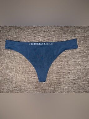 🌺 Victoria's Secret 🌺 Navy Thong Bikini